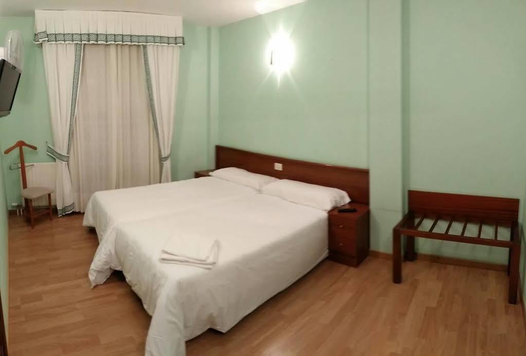 Hotel Vilagarcia Vilagarcia de Arousa Ngoại thất bức ảnh